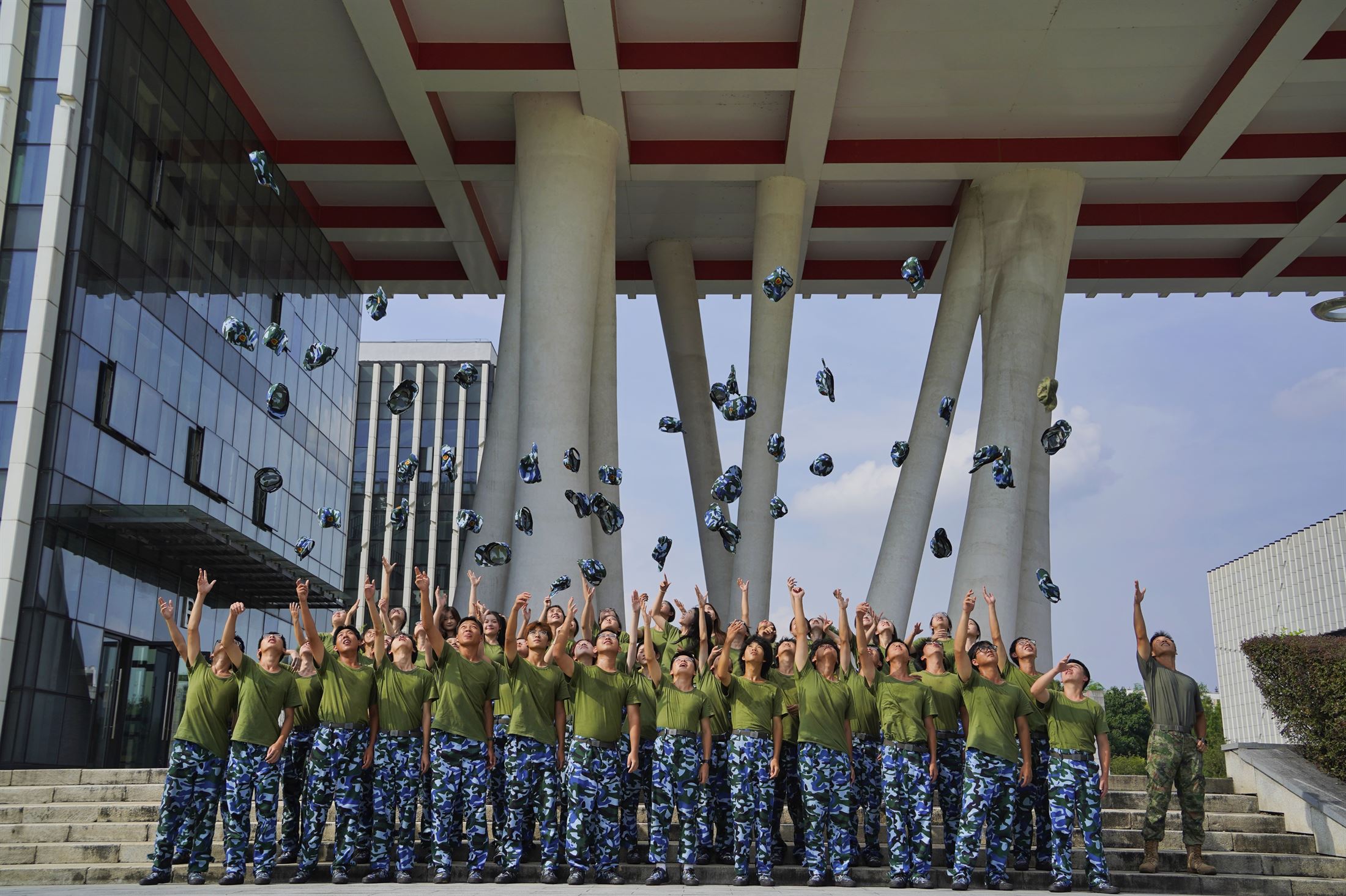 浙江科技大学校园集体活动场景